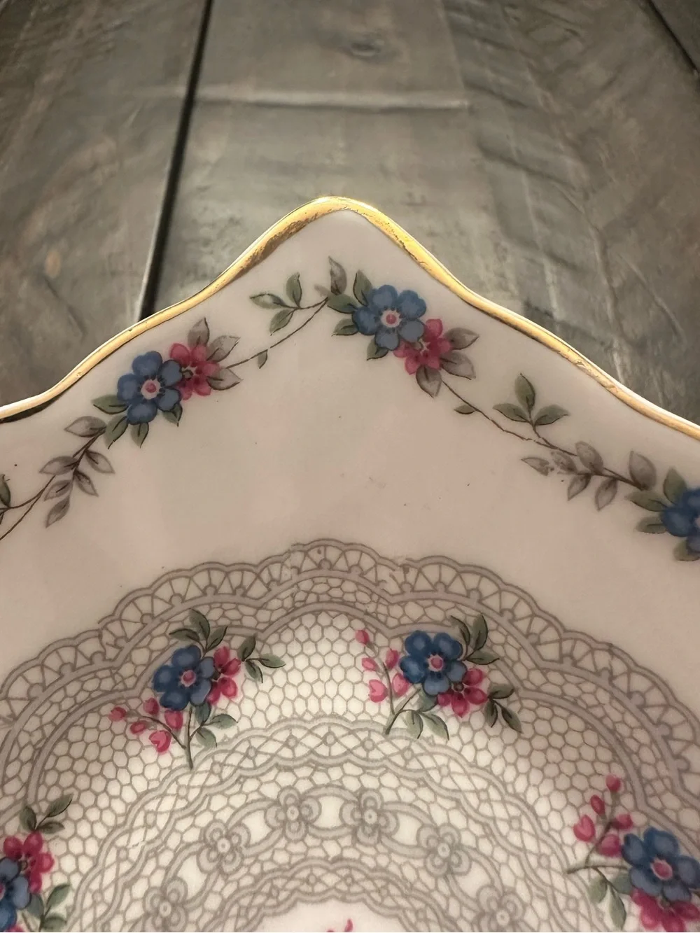 Vintage Tuscan Honiton Lace Trinket Dish Fine English Bone China